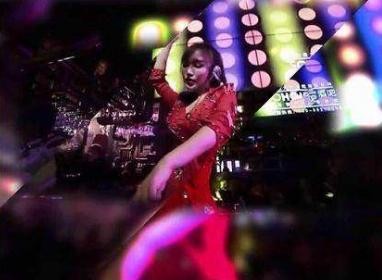 ​李子柒做DJ时的旧照，和现在判若两人，网友：姐姐好帅 第7张