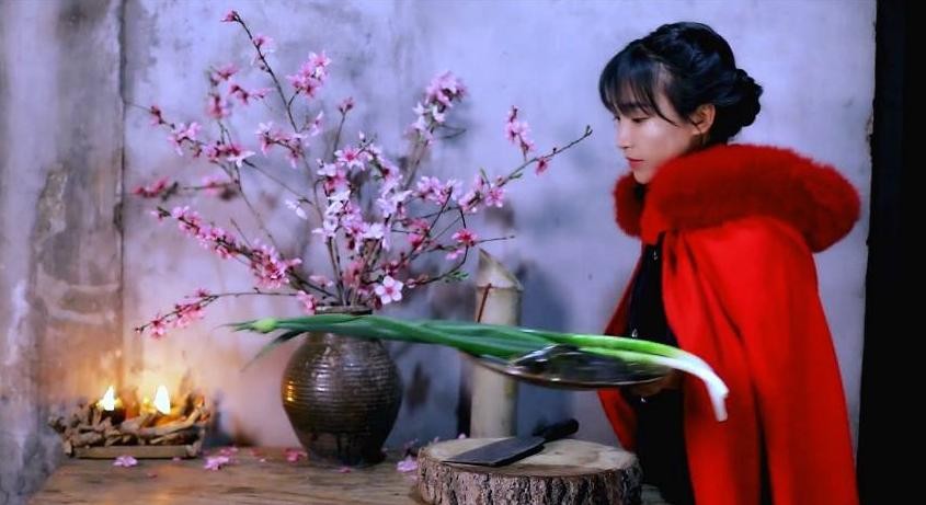 ​李子柒做DJ时的旧照，和现在判若两人，网友：姐姐好帅 第6张