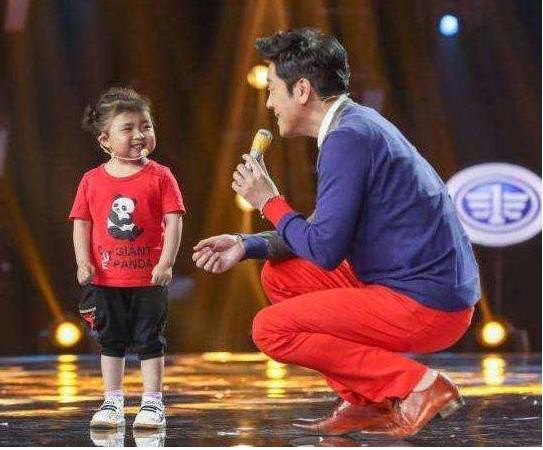 ​李欣蕊：坐拥6百万粉丝，聊到孟非无话可说，年龄虽小但经历感人 第6张