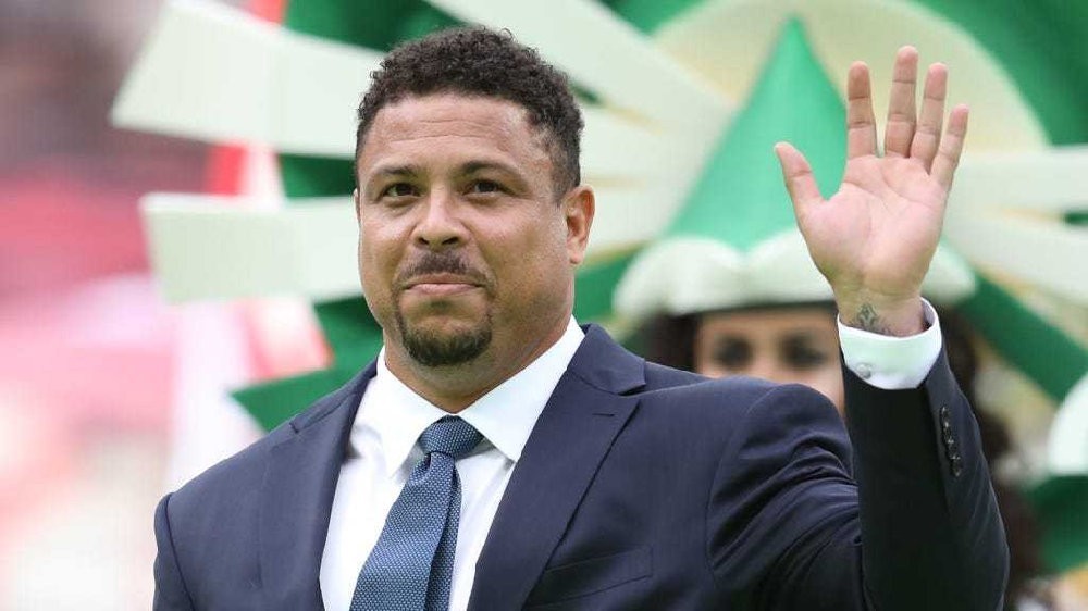 ​大罗近况：46岁体型发福，女友29岁身材火辣，身家10亿养5个小孩 第5张